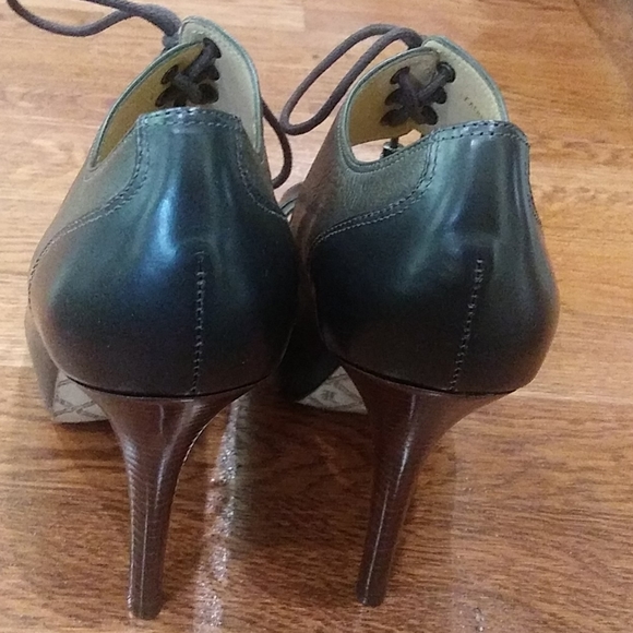 L.A.M.B platform green lace up heels - Picture 4 of 13